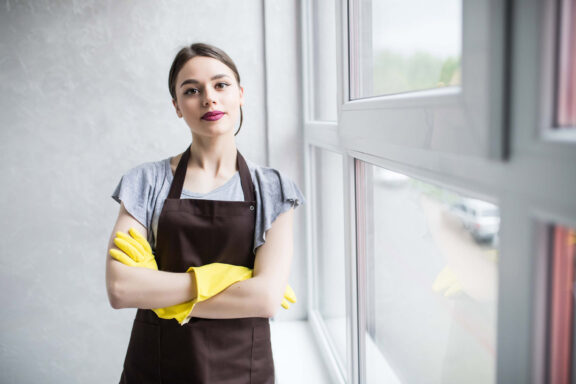 ¿Las empleadas de hogar tienen derecho a paro?